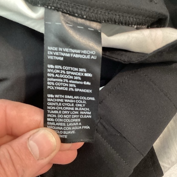 White House Black Market The 5" Short Size 4 Black Floral - Picture 7 of 7